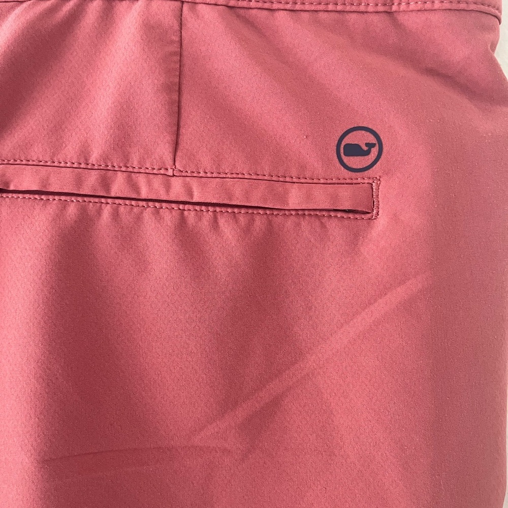 Vineyard Vines Lightweight Performance Shorts, Size: 40 - Picture 4 of 4